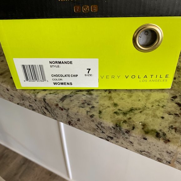 Very Volatile Women's Normande Sneaker, Chocolate Chip, 7 - Picture 6 of 7